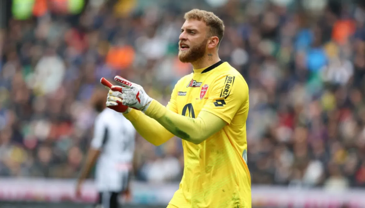 Bournemouth Lands Juventus Goalie Michele Di Gregorio on Loan