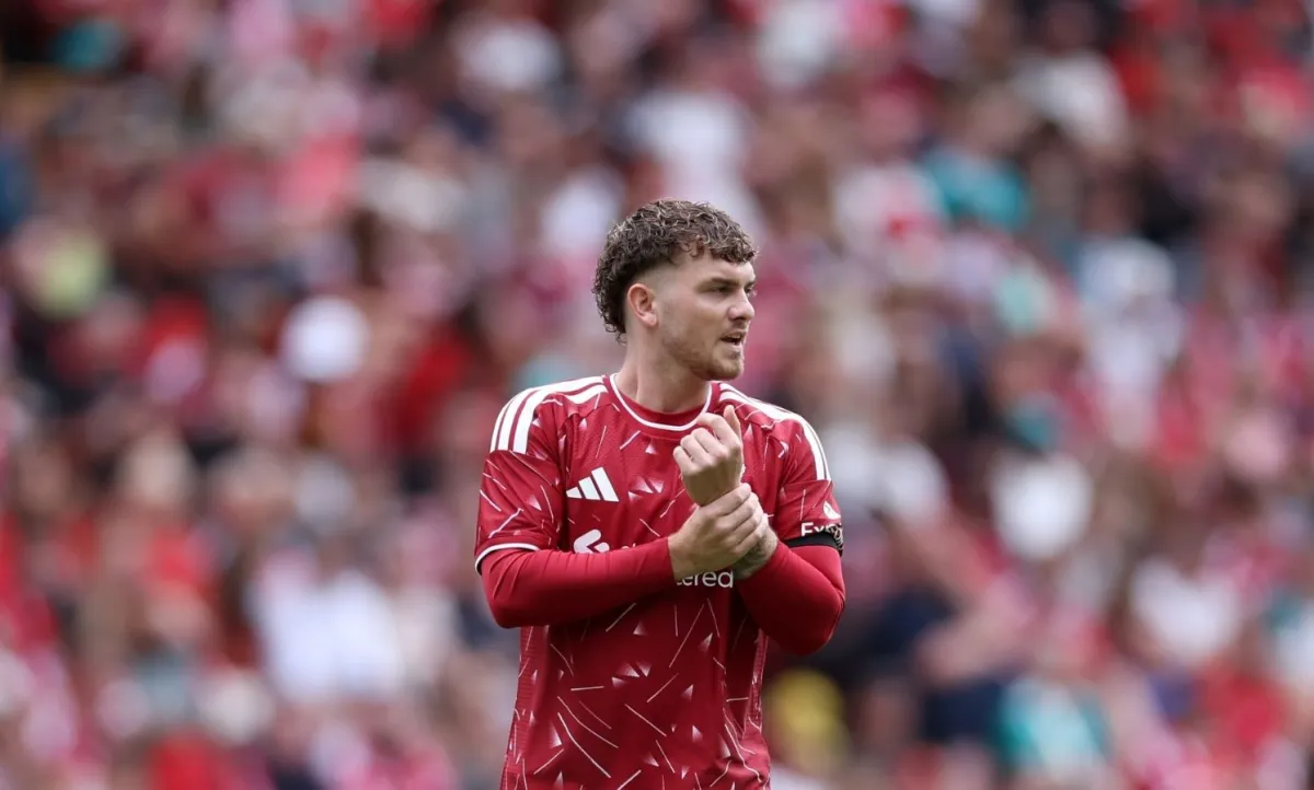 Elliott Agrees Personal Terms with Valencia for Liverpool Loan