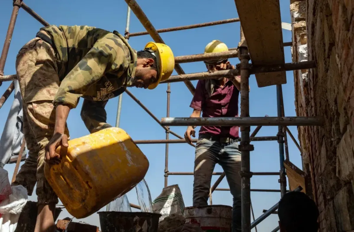 New Houthi Taxes Threaten to Stifle Construction Sector
