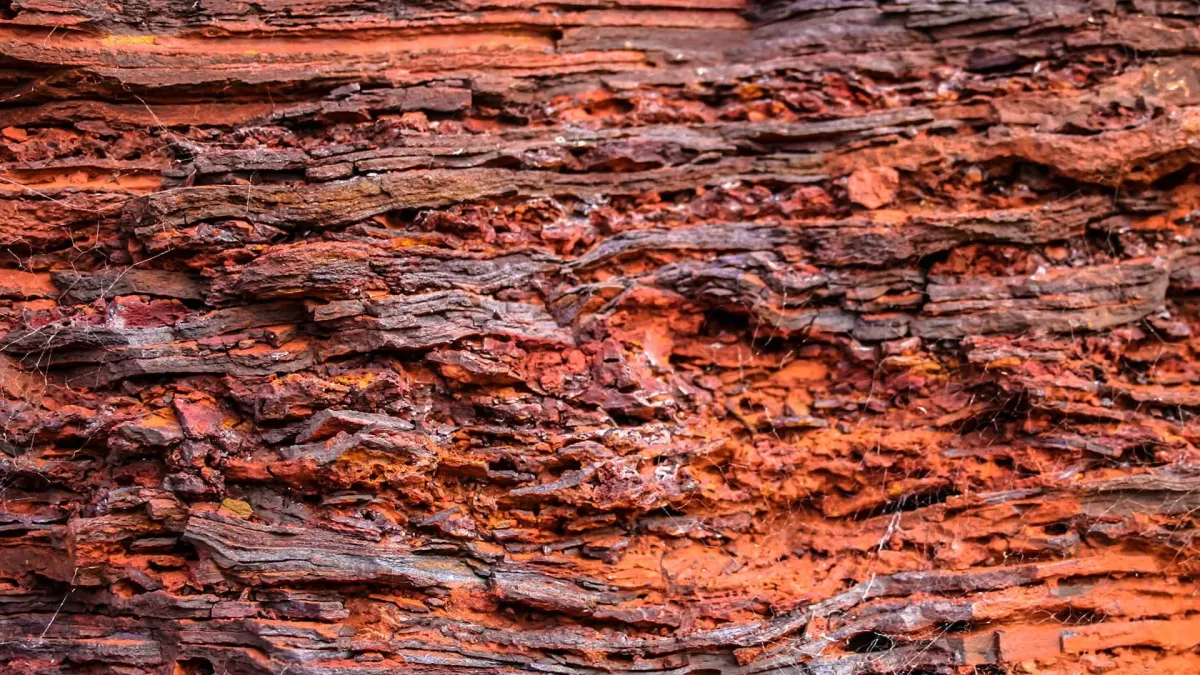 Australia's Red Soil Could Hide Massive Clean Hydrogen Source