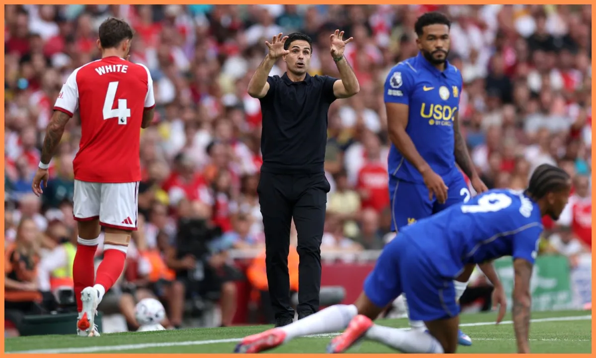 Arsenal & Chelsea Eyeing Donyell Malen's Premier League Return