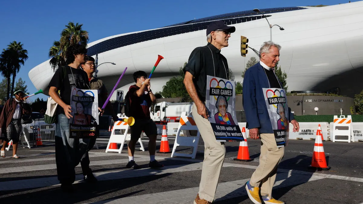 Jedi-Themed Protest at Lucas Museum Demands Worker Rights Ahead of LA Olympics