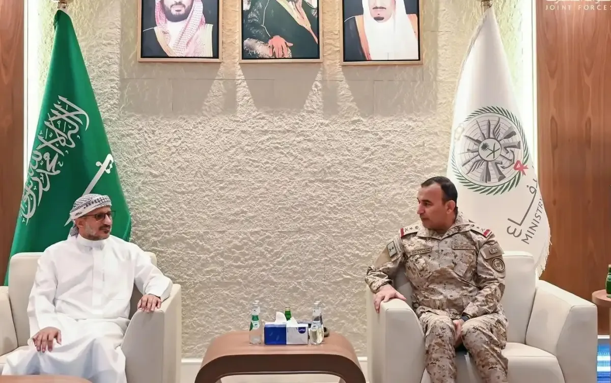 Saleh and Joint Forces Commander Discuss Coordination and Combat Readiness