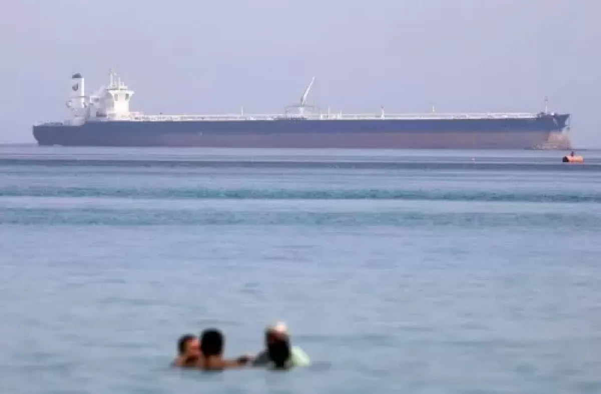 Houthi Attacks Prompt Commercial Ships to Seek Naval Escorts in Red Sea
