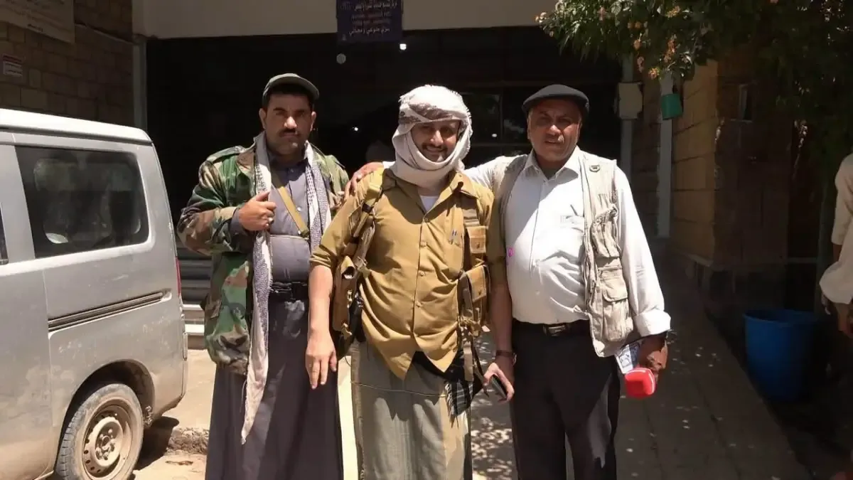 Terrorist Amjad Khalid Appears with Houthis in Al-Turbah, Fueling Allegations of Collusion